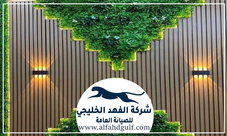 تركيب عشب جداري في الشارقة