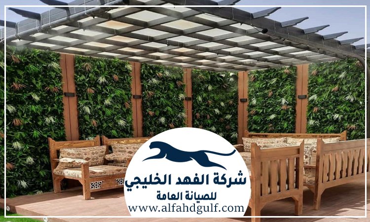 تركيب عشب جداري
